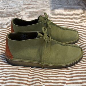 Clark’s Olive Green Suede Desert trek boot